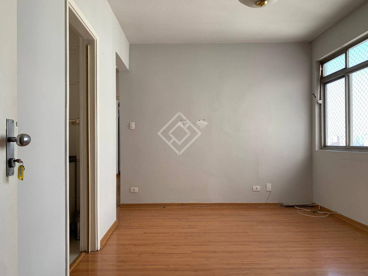 Apartamento à venda, Aclimação, com 2 quartos, 72m²